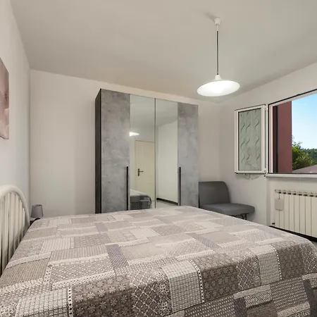 347 - Perla Rosa - 10 Minuti Di Macchina Da E Mare, Posteggio Privato Gratis * Casarza Ligure
