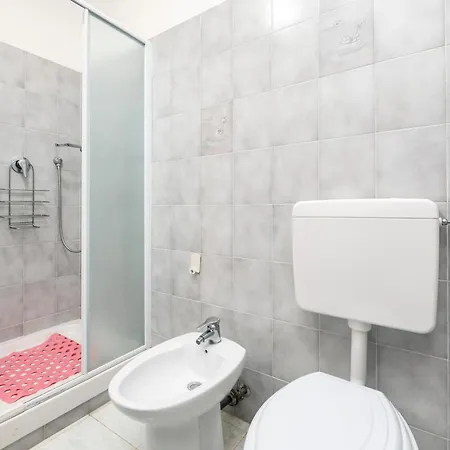 Apartman 347 - Perla Rosa - 10 Minuti Di Macchina Da E Mare, Posteggio Privato Gratis